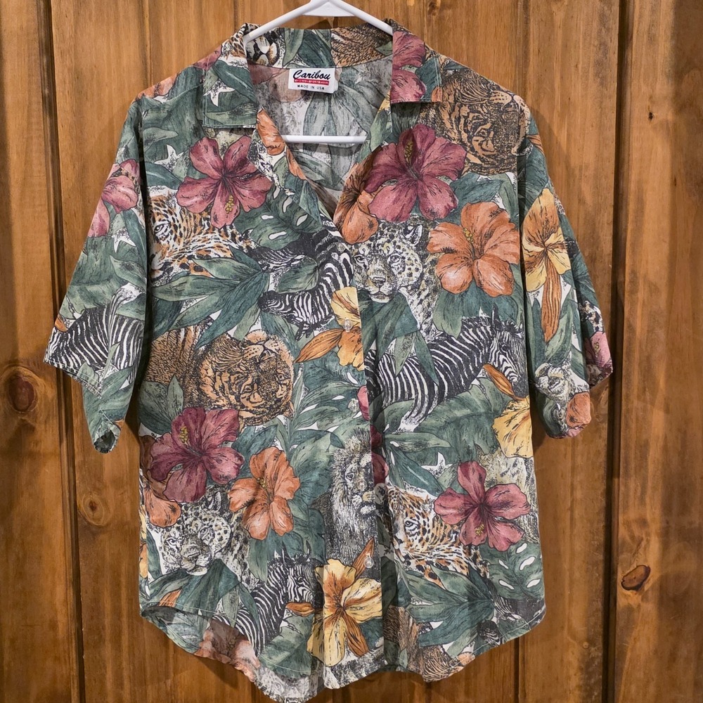 Vintage Caribou‎ Hawaiian Button-Up Shirt Womens Medium Multicolor Floral Animal